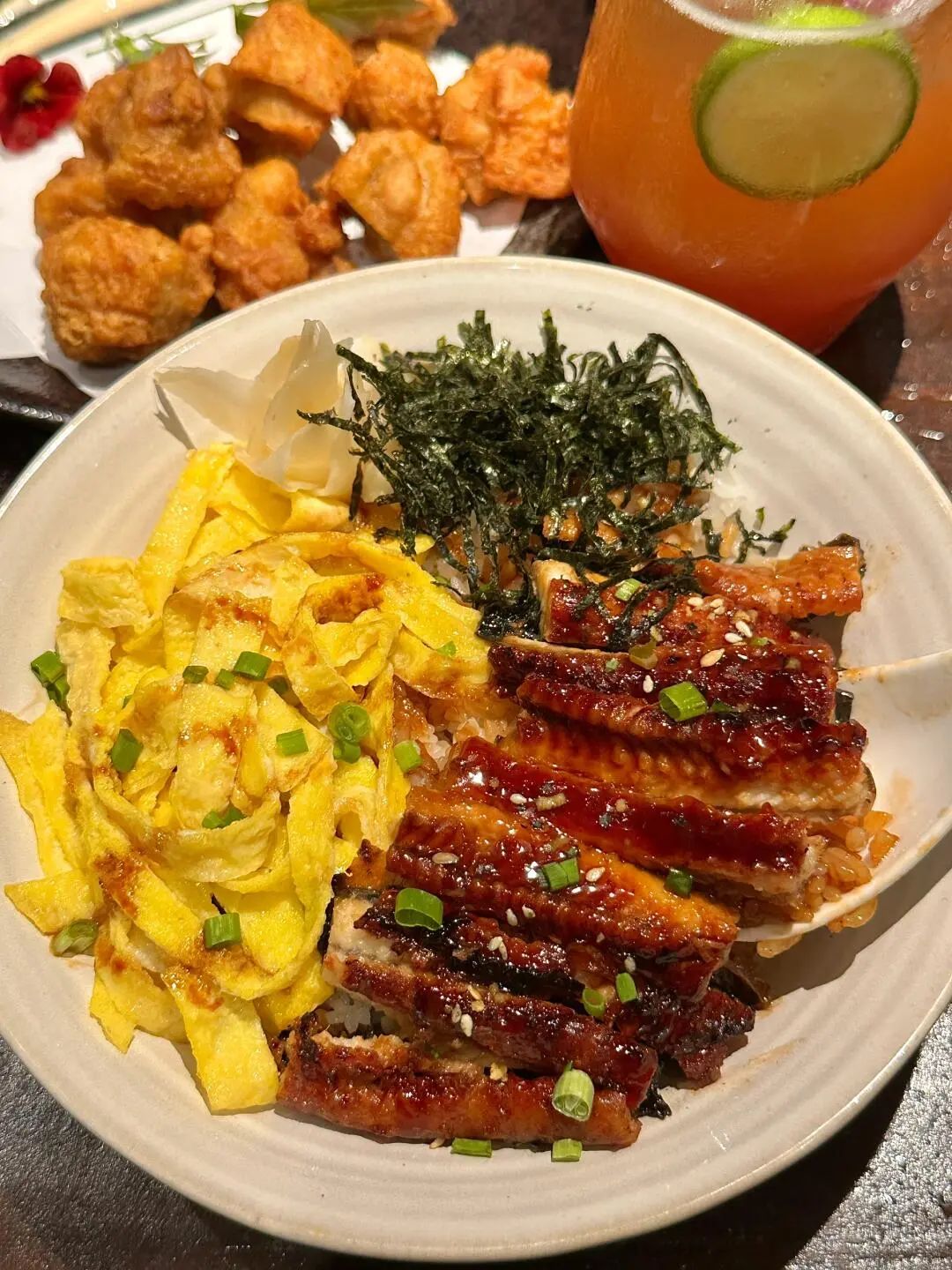 DƬ
